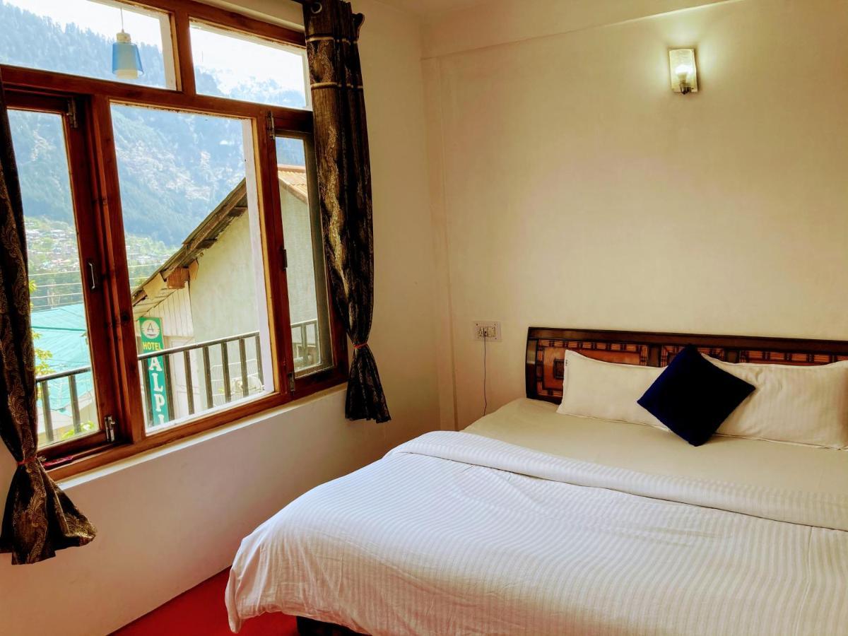Hotel Alpine - In City Centre Manāli Esterno foto